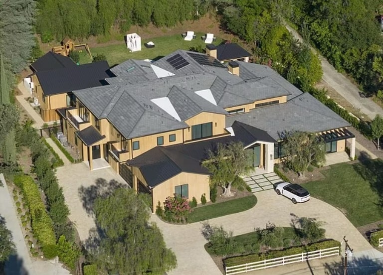 nicki minajs mansion in hidden hills
